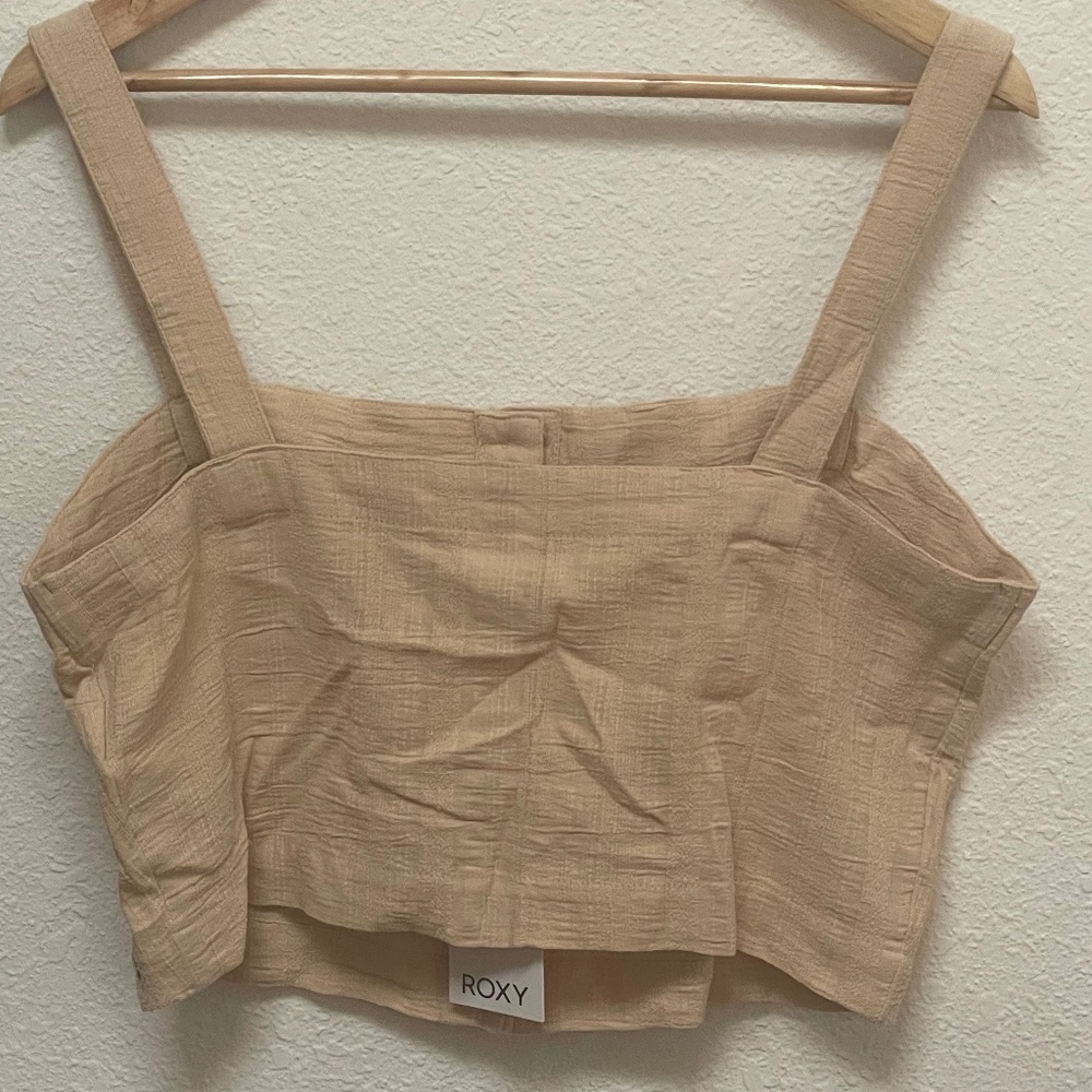 Roxy - Picture 4 of 4